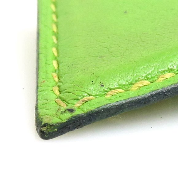 Auth HERMES Triangle Clip on Earrings Green/Gold Leather/Metal - Picture 5 of 11